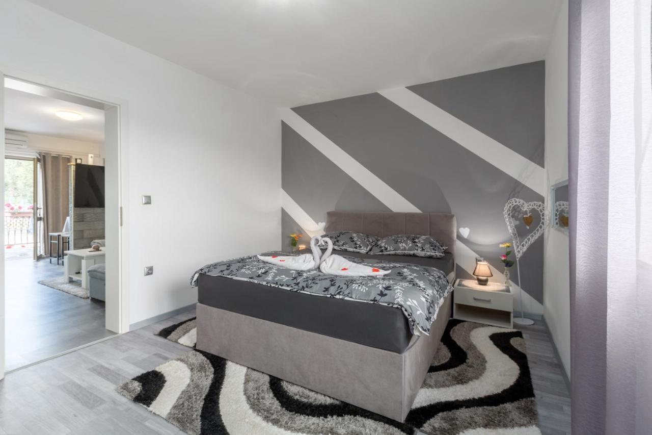 Apartment 50 Shades Of Grey Poreč Buitenkant foto